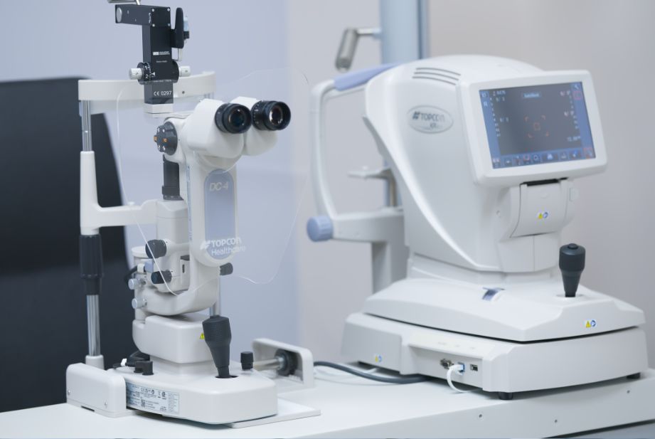 Camera-digitala-DC-4-Topcon